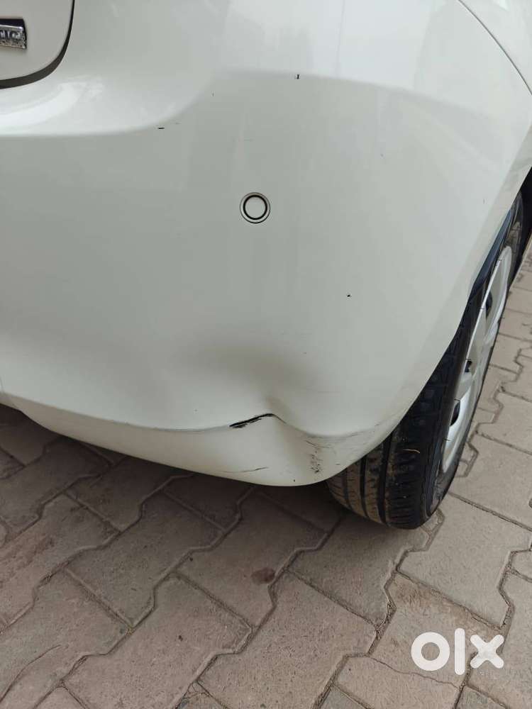 Maruti Suzuki Swift Vxi Amt (2022) — Single Owner  Warranty Till 2027