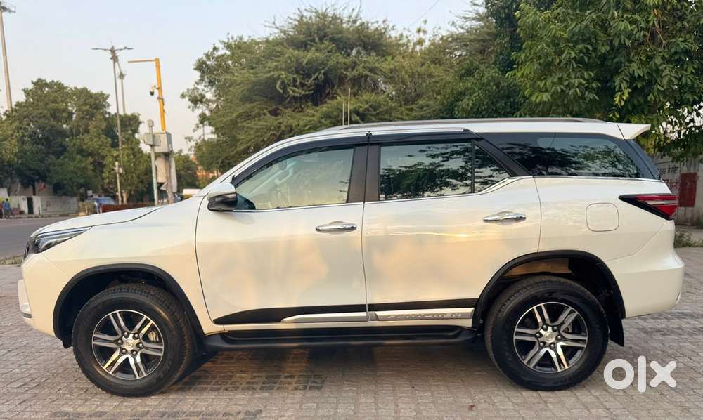 Toyota Fortuner 4x2 At 2.7 Petrol, 2026, Petrol