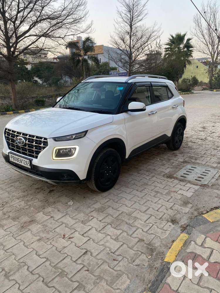 Hyundai Venue 1.2 S Plus, 2022, Petrol