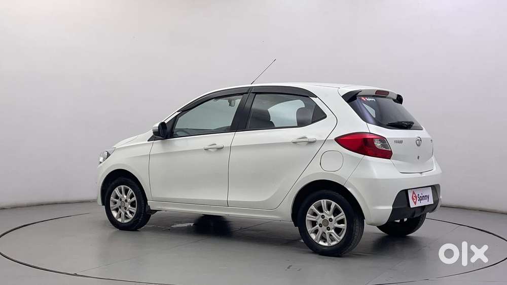 Tata Tiago Xza, 2017, Petrol