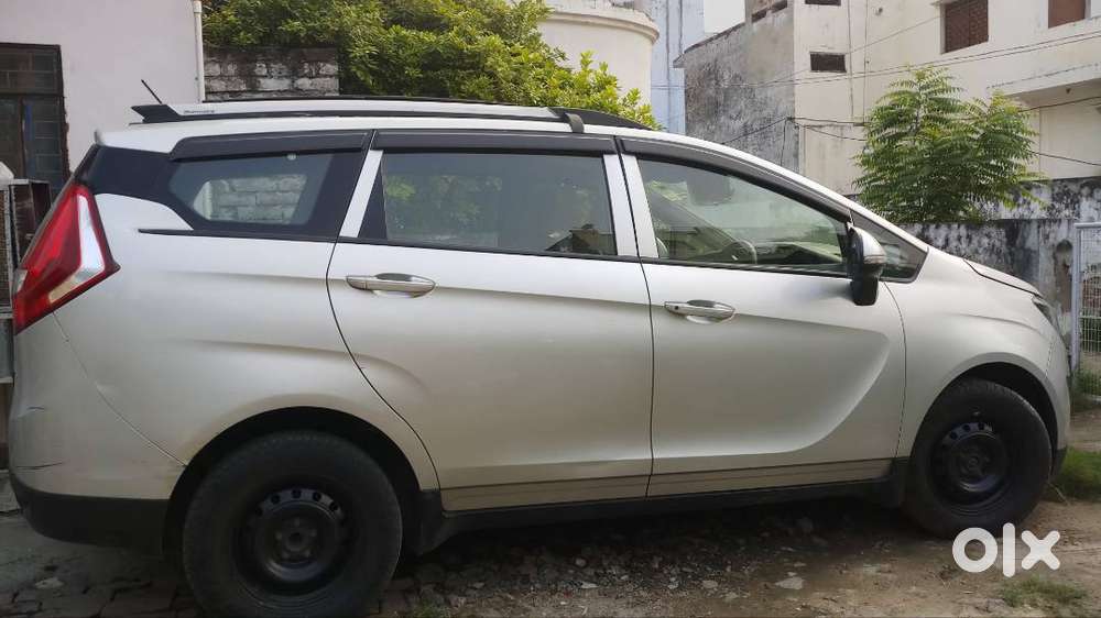 Mahindra Marazzo