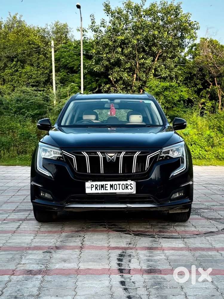 Mahindra Xuv700 2.0 Ax 5 Petrol At Str, 2023, Petrol