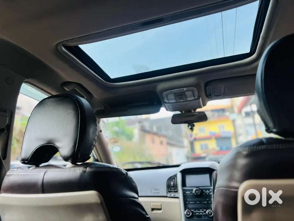 Mahindra Xuv500 2015