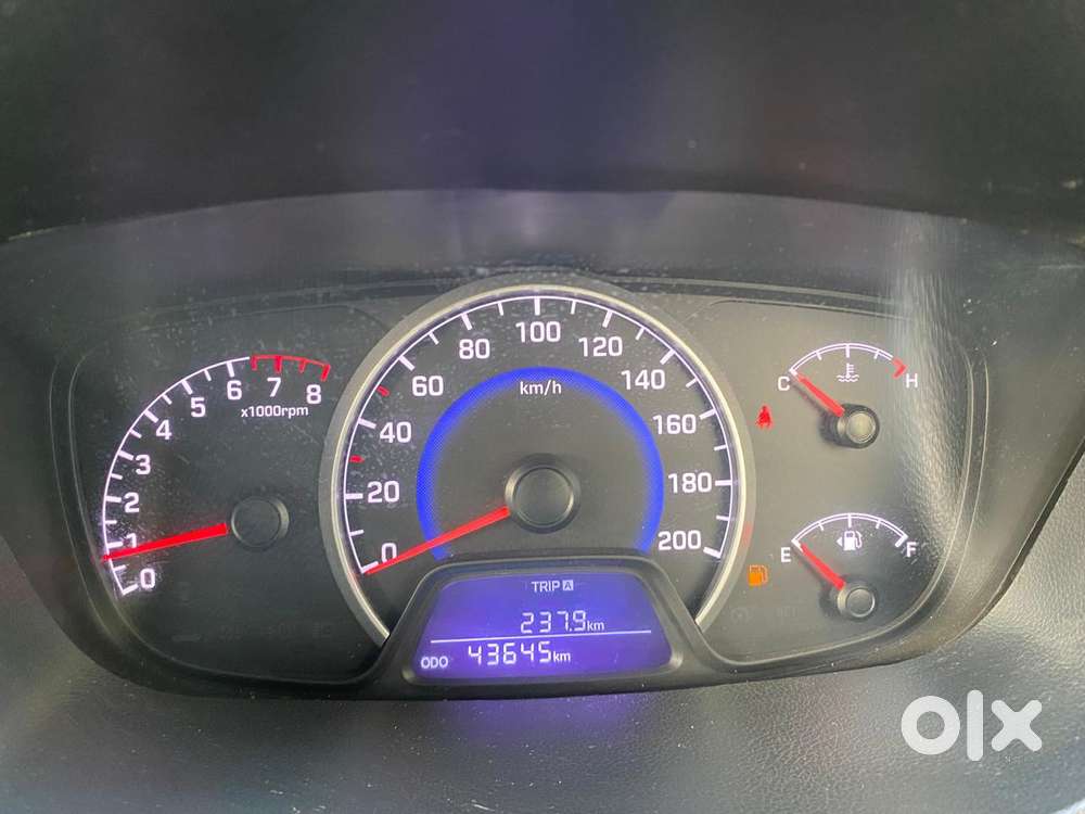 Hyundai Grand I10 Sportz, 2017, Petrol