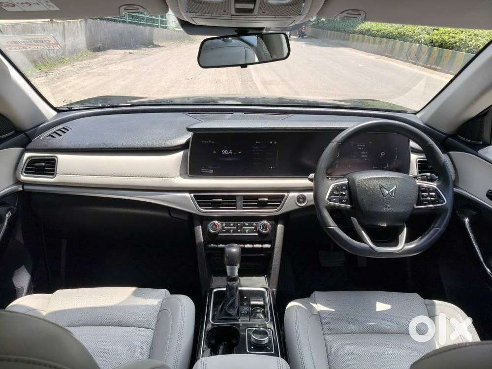 Mahindra Xuv700 2.2 Ax 7 Diesel At Luxury Pack Str, 2023, Diesel