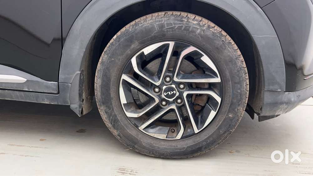 Kia Carens 1.4 Luxury Plus Dct 7 Str, 2022, Petrol