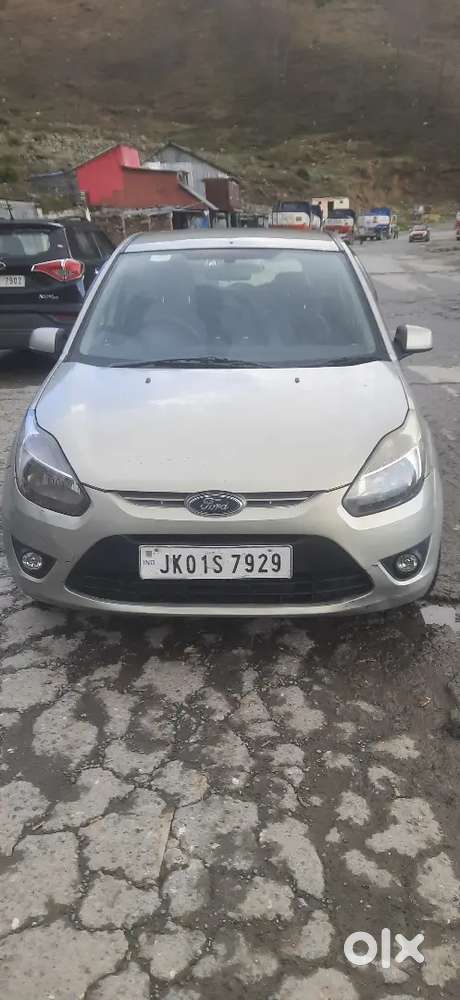 Ford Figo 2012 Petrol 82000 Km Driven