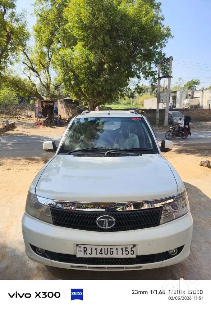 Tata Safari Storme 2014