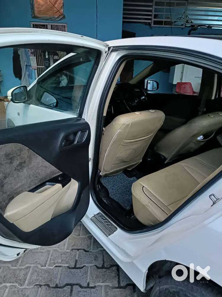 Honda City Zx 2015 Petrol Well Maintained