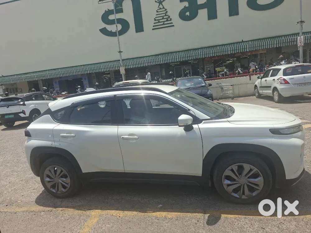 Maruti Suzuki Fronx 2024 Cng & Hybrids 27000 Km Driven