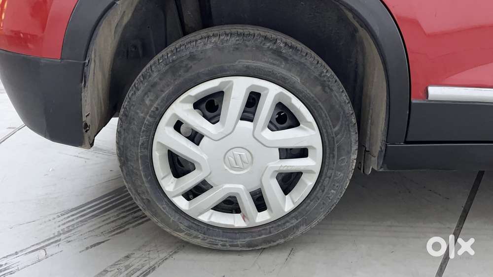 Maruti Suzuki Vitara Brezza 1.5 Vxi At, 2021, Petrol