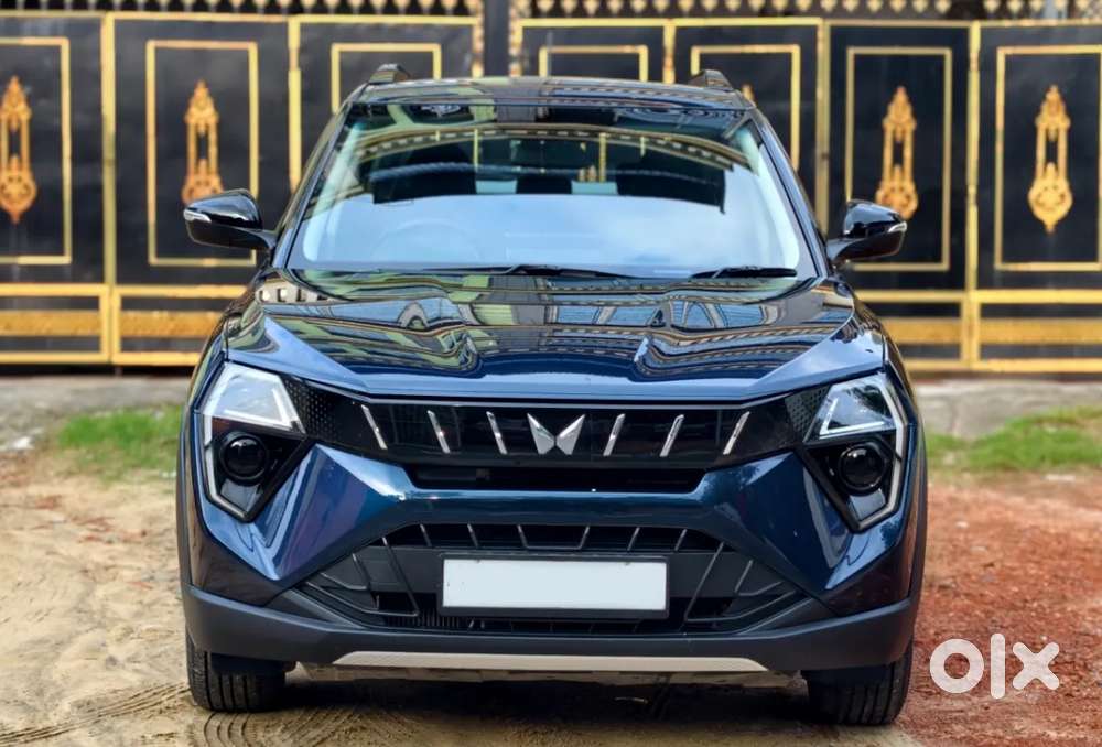Mahindra Xuv 3xo Ax5 Pm Mt, 2024, Petrol