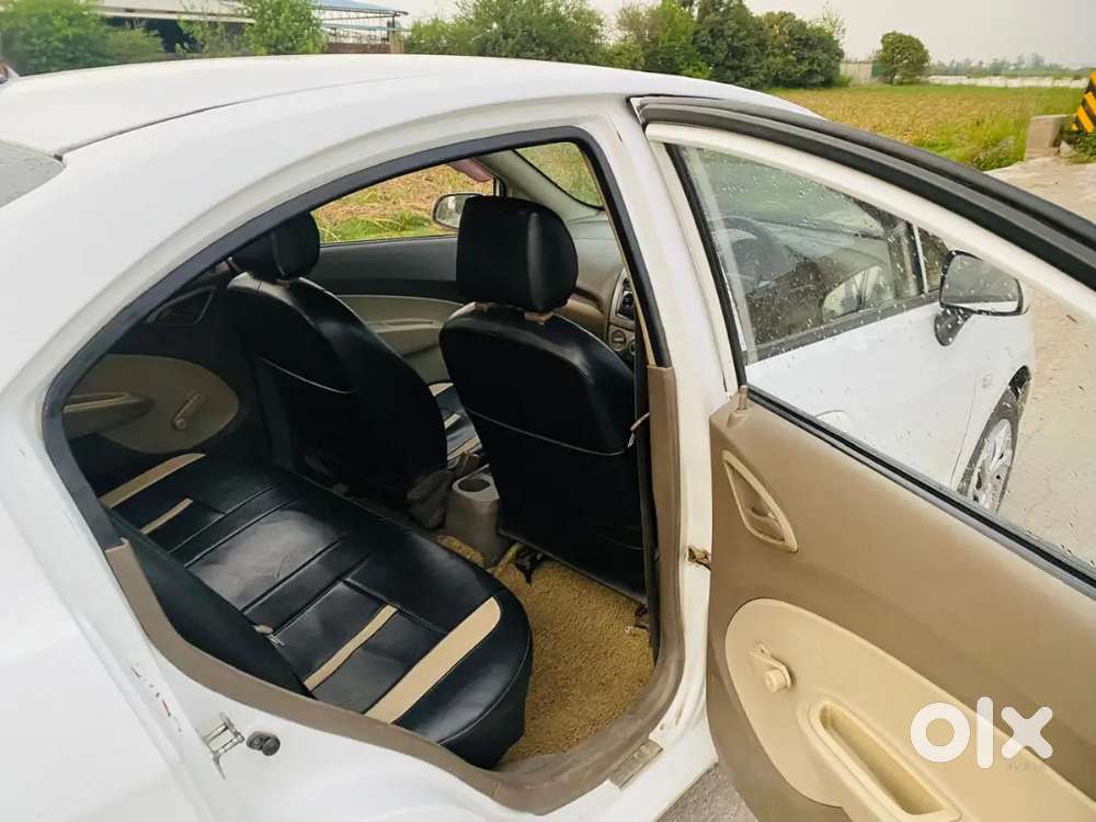 2014 Model Ok Condition Koi Kami Nhi H Ekdam Ok H Car