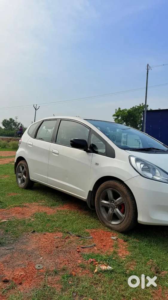 Honda Jazz 2012 Xmt Top Varient With Huge Boot Space