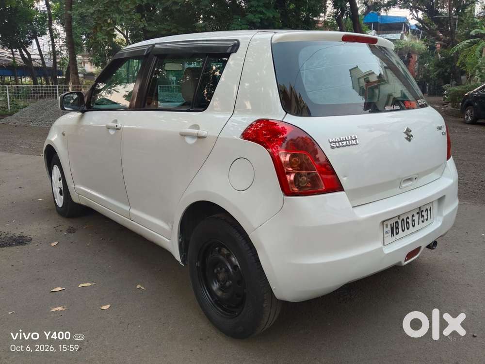 Maruti Suzuki Swift Vxi 1.2 Abs Bs-iv, 2011, Petrol