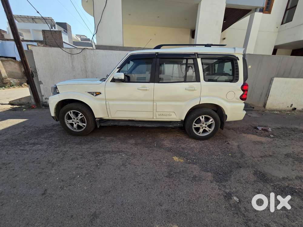 Mahindra Scorpio Classic 2.2 S Mt 7 Str, 2017, Diesel