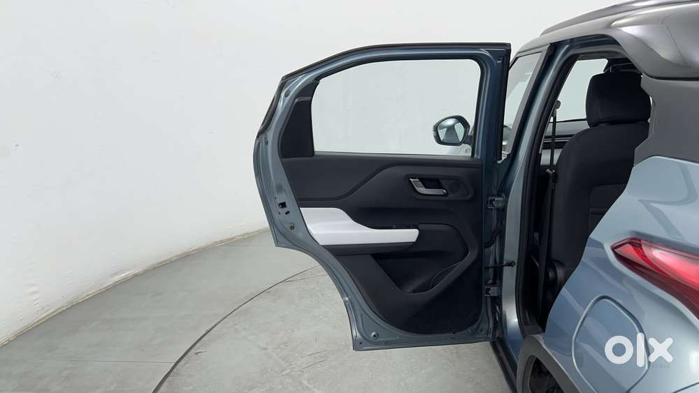 Tata Punch 1.2 Revotron Creative Amt Dual Tone, 2022, Petrol