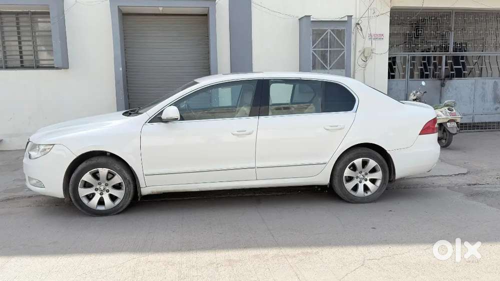 Skoda Superb 2011