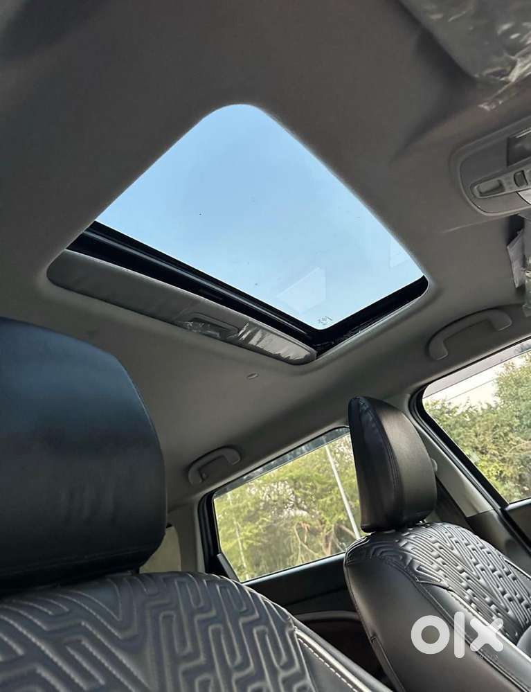 Maruti Suzuki Brezza 1.5 Zxi Smart Hybrid, 2022, Petrol