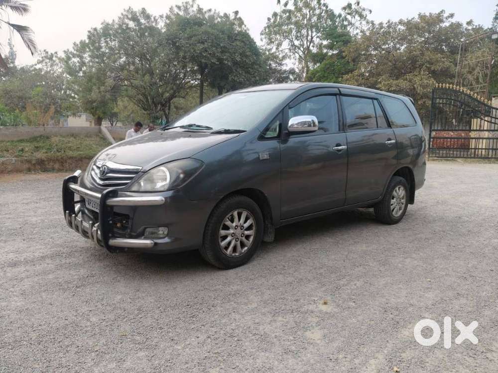 Toyota Innova 2.5 V 7 Str, 2009, Diesel
