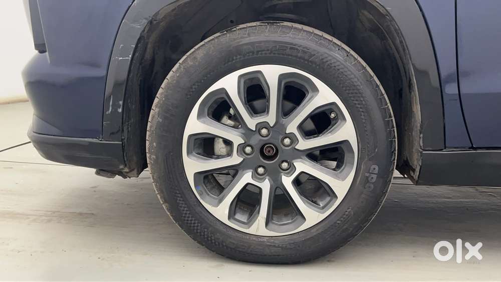 Maruti Suzuki Grand Vitara 1.5 Alpha Plus Intelligent Hybrid Ecvt, 2..