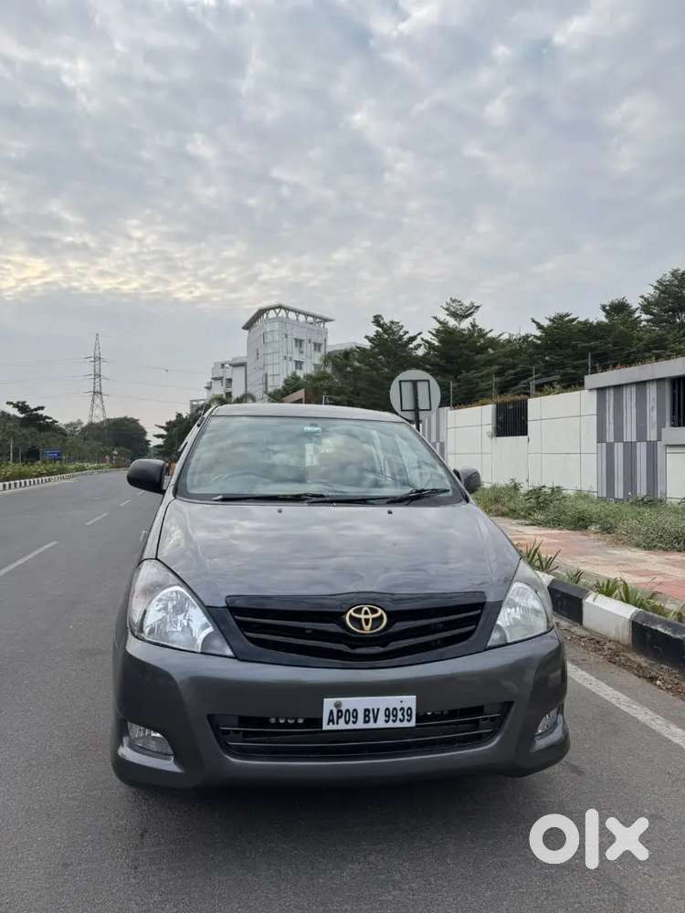 Toyota Innova V Version 2009 Petrol