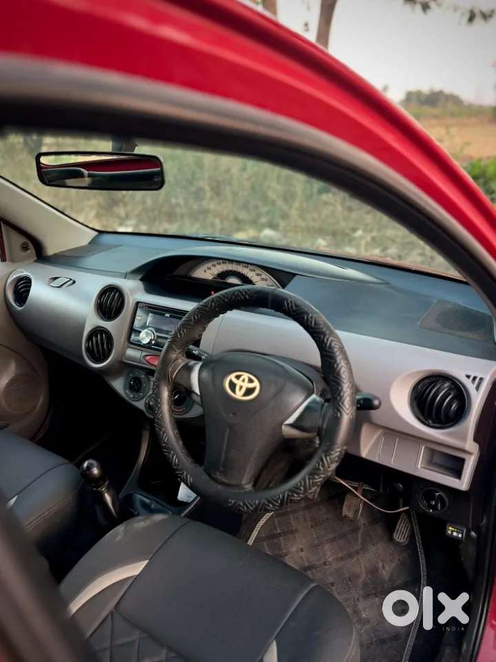 Toyota Etios Liva 1.2 G, 2012, Petrol