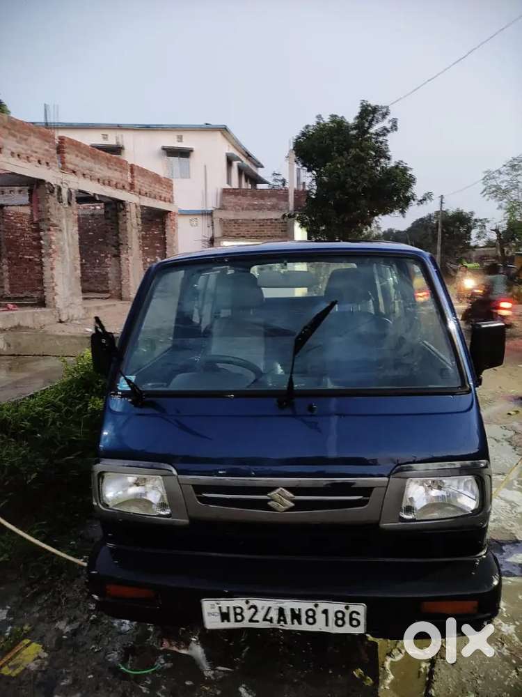 गाड़ी में कोई खर्च नहीं है चारों टायर नया है फुल कंडीशन