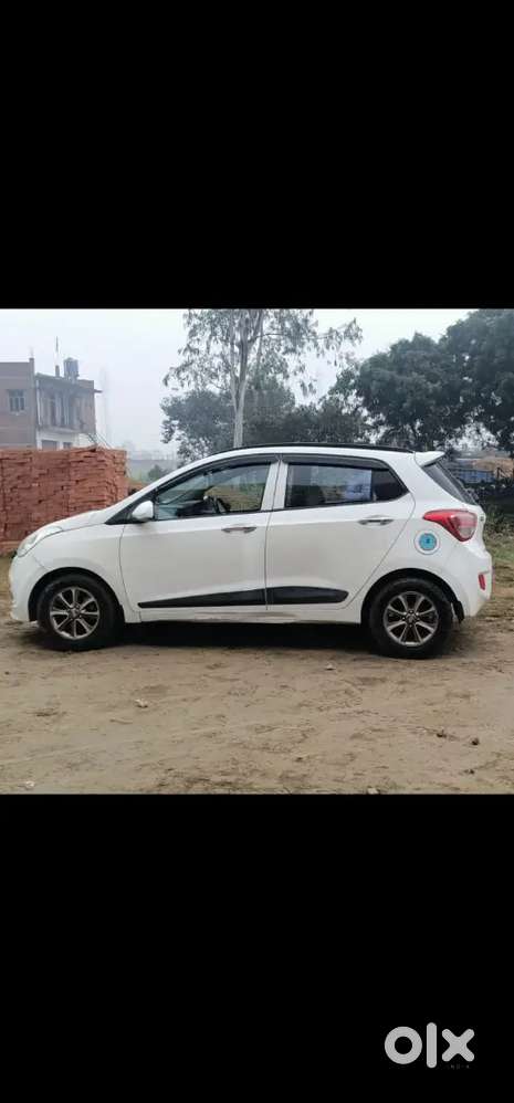 Hyundai Grand I10 2015 Diesel 121000 Km Driven