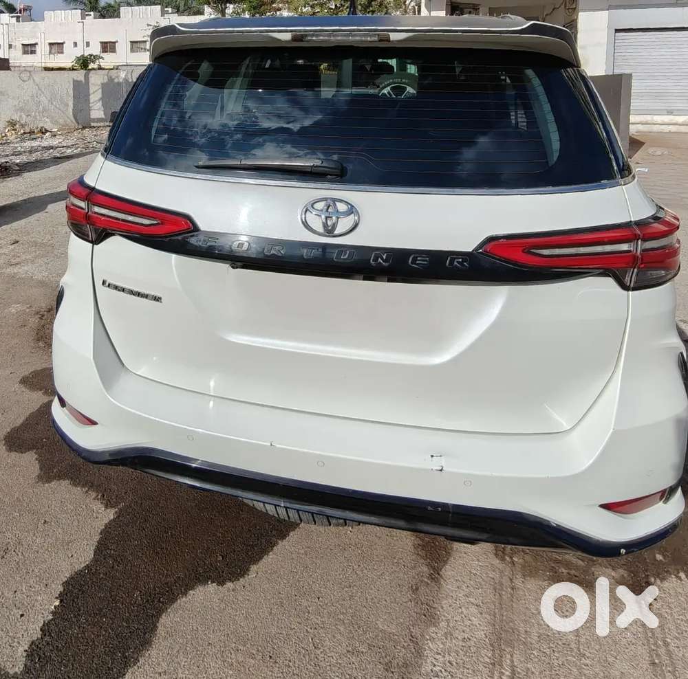 Toyota Fortuner Legender