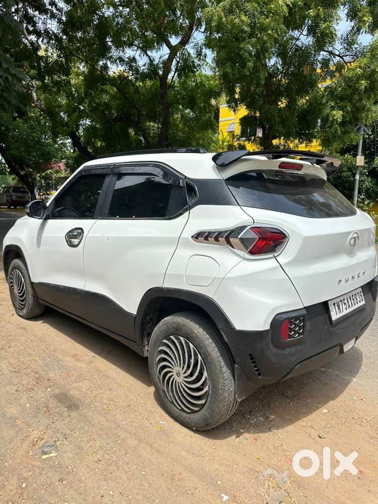Tata Punch Petrol 2323