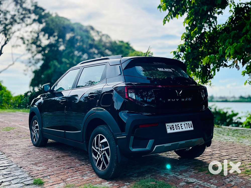 Mahindra Xuv 3xo Ax5 Pm Mt, 2026, Petrol