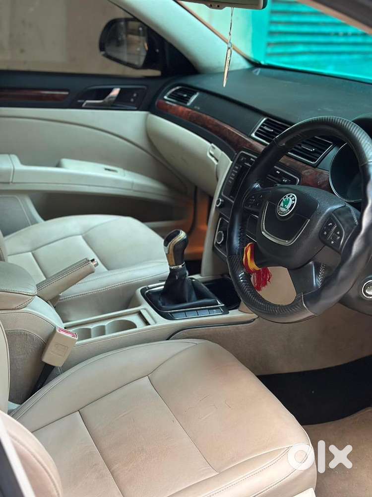 Skoda Superb 2012