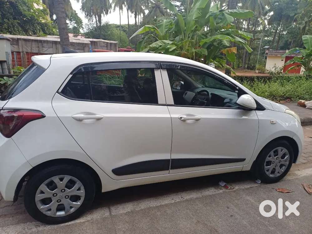 Hyundai Grand I10 Sportz 2017 Manual Petrol