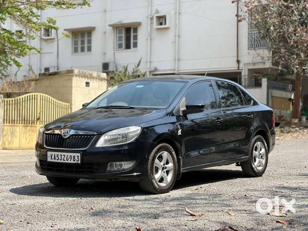 Skoda Rapid Elegance 2012