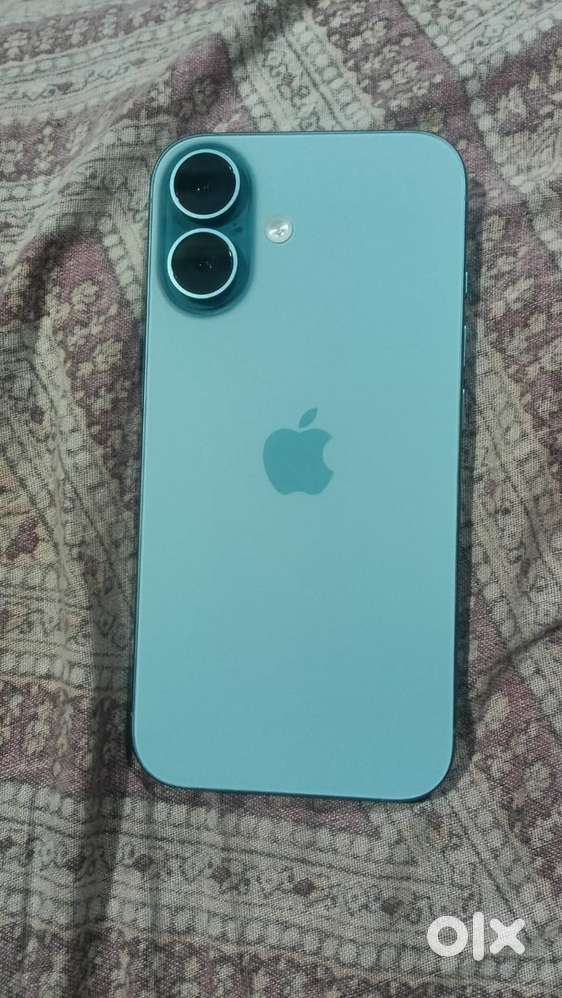 I phone 16 128