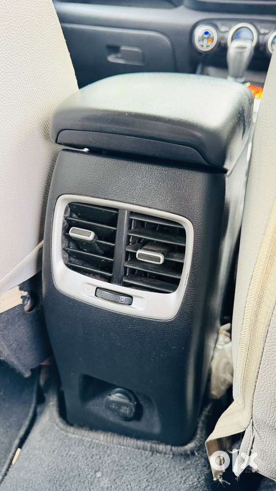 Hyundai Venue 1.2 S (o), 2021, Petrol