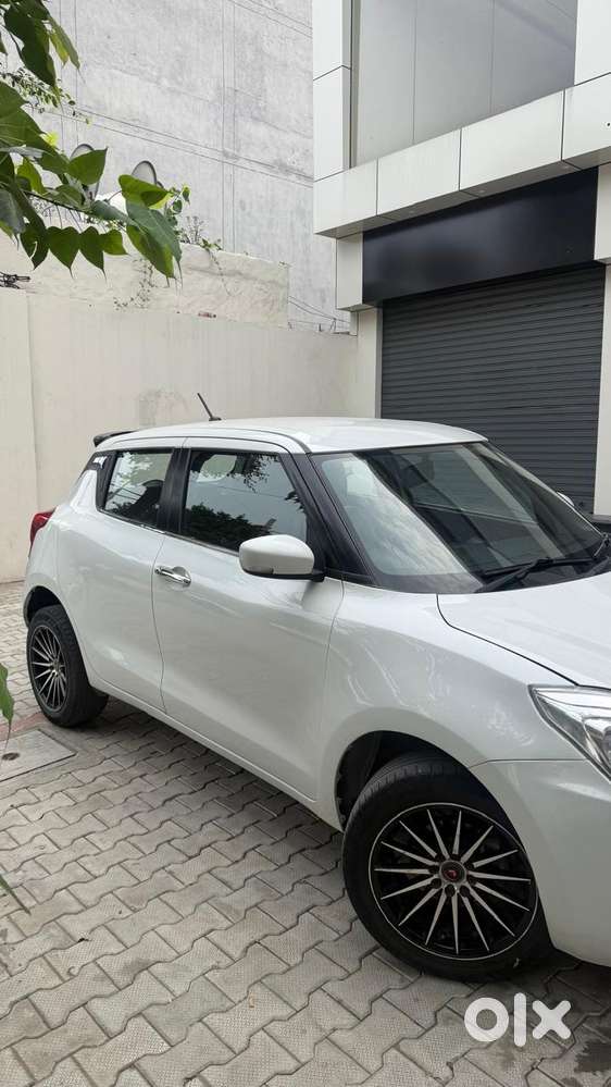 Maruti Suzuki Swift Vxi Optional, 2022, Petrol