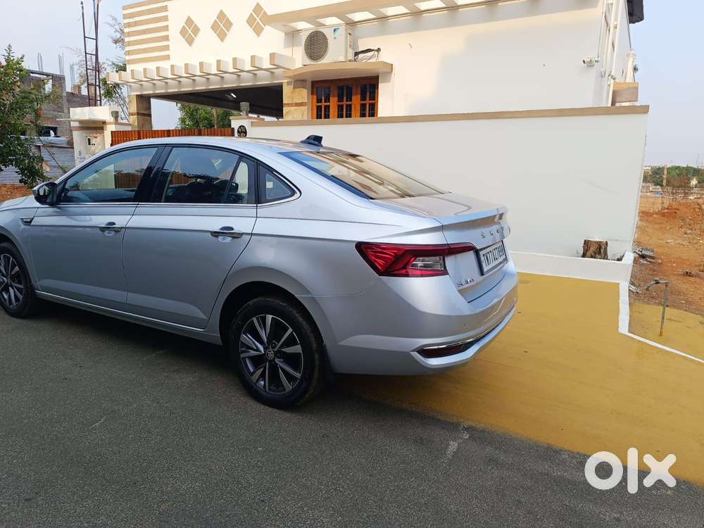 Skoda Slavia 1.0 Tsi Style At, 2023, Petrol