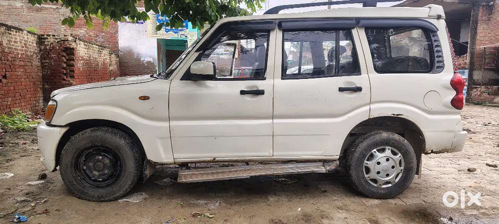 Mahindra Scorpio Classic 2011 Diesel With Low Odometer