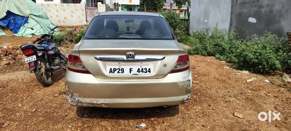 Honda City Petrol 2005 Variant, Urgent Money
