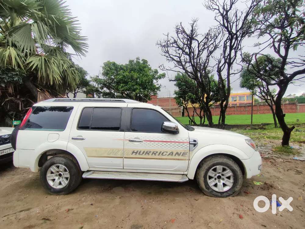 Ford Endeavour 2011