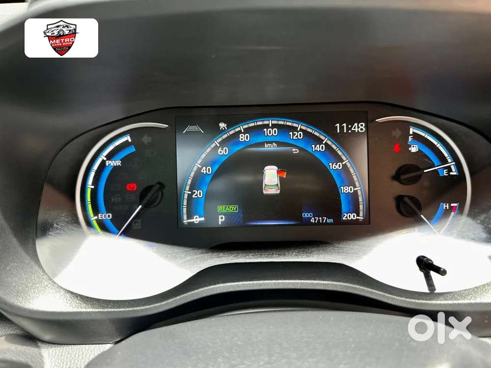 Toyota Innova Hycross 2.0 Zx (o) Hybrid 7 Str, 2025, Petrol