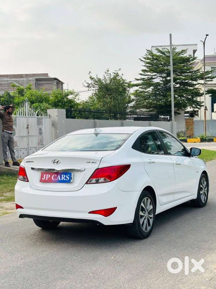 Hyundai Verna 1.6 Vtvt Sx, 2017, Petrol