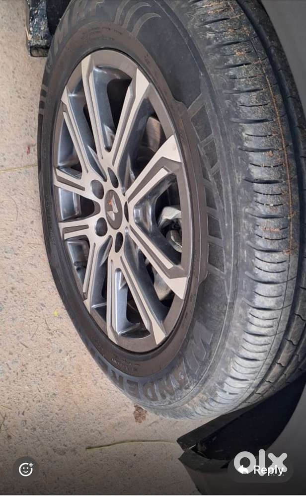 Mahindra Xuv700 2023 Diesel Well Maintained