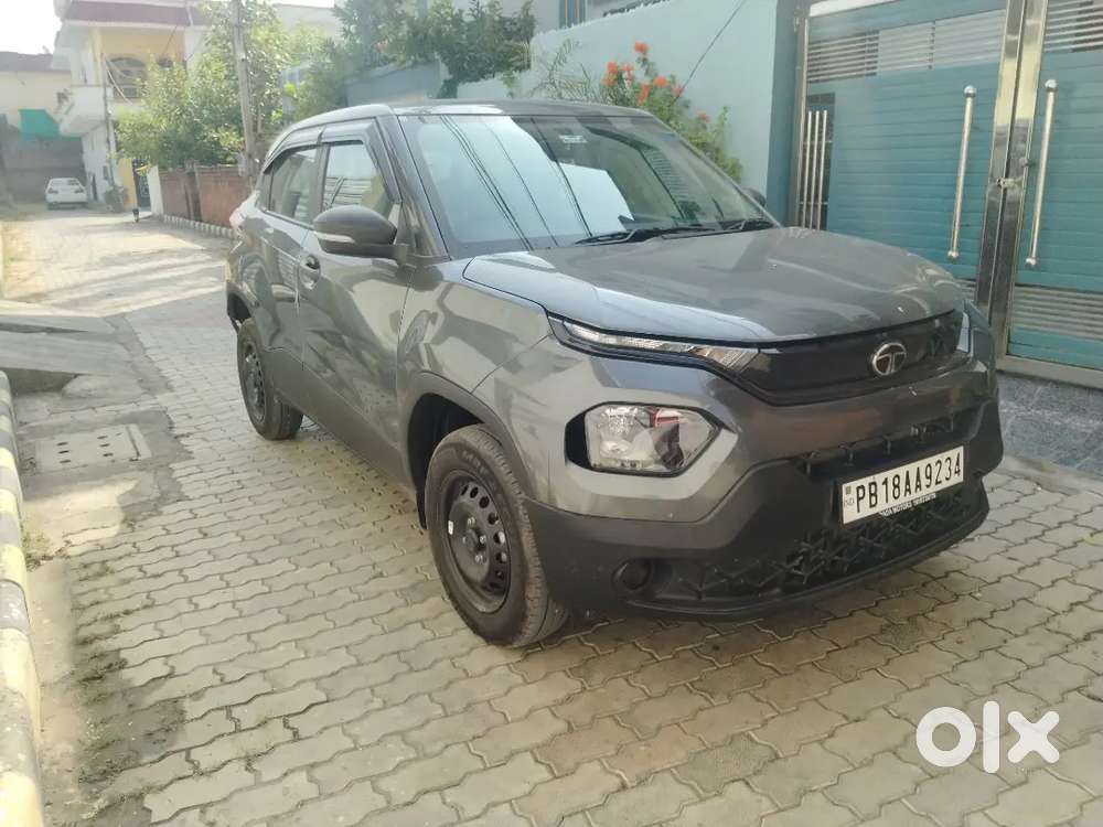 Tata Punch 1.2 Revotron 2025