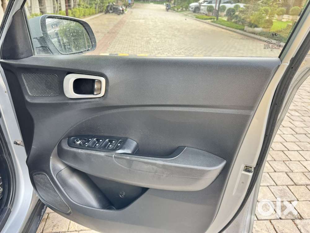 Hyundai Venue 1.0 Sx Turbo Dct, 2019, Petrol