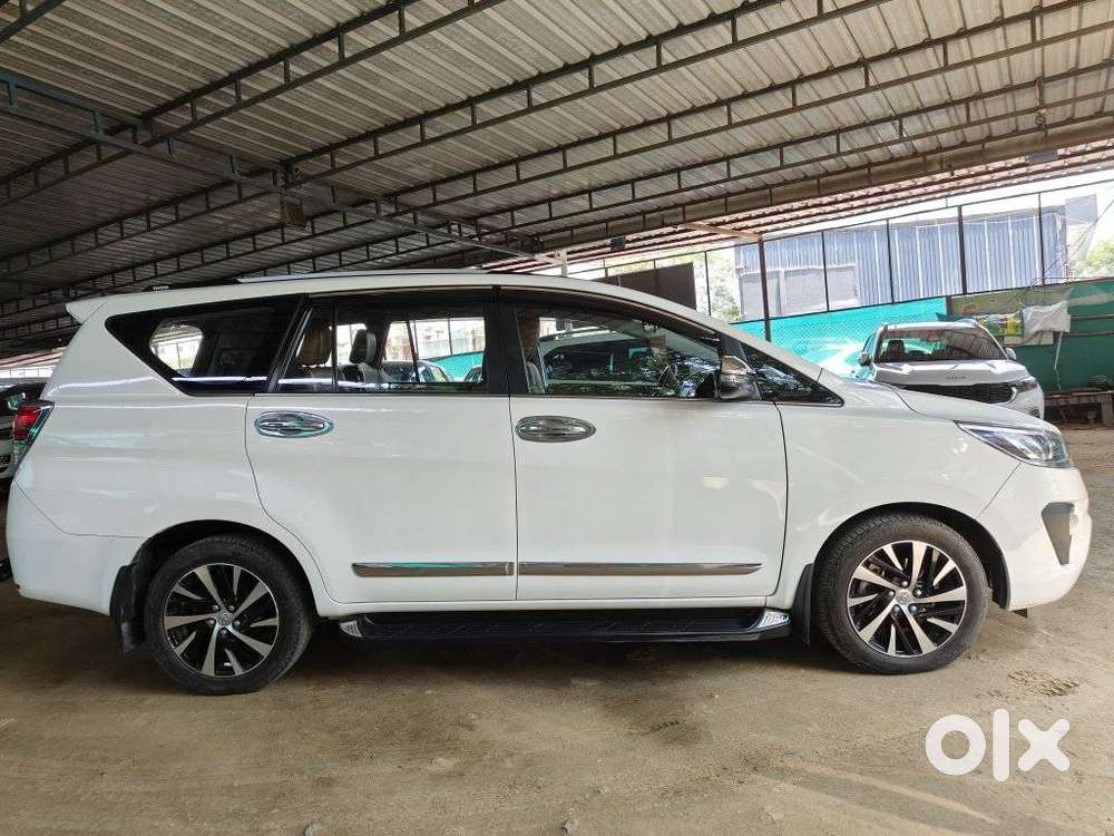 Toyota Innova Crysta [2020-ongoing] 2.7 Zx At 7 Str, 2022, Petrol
