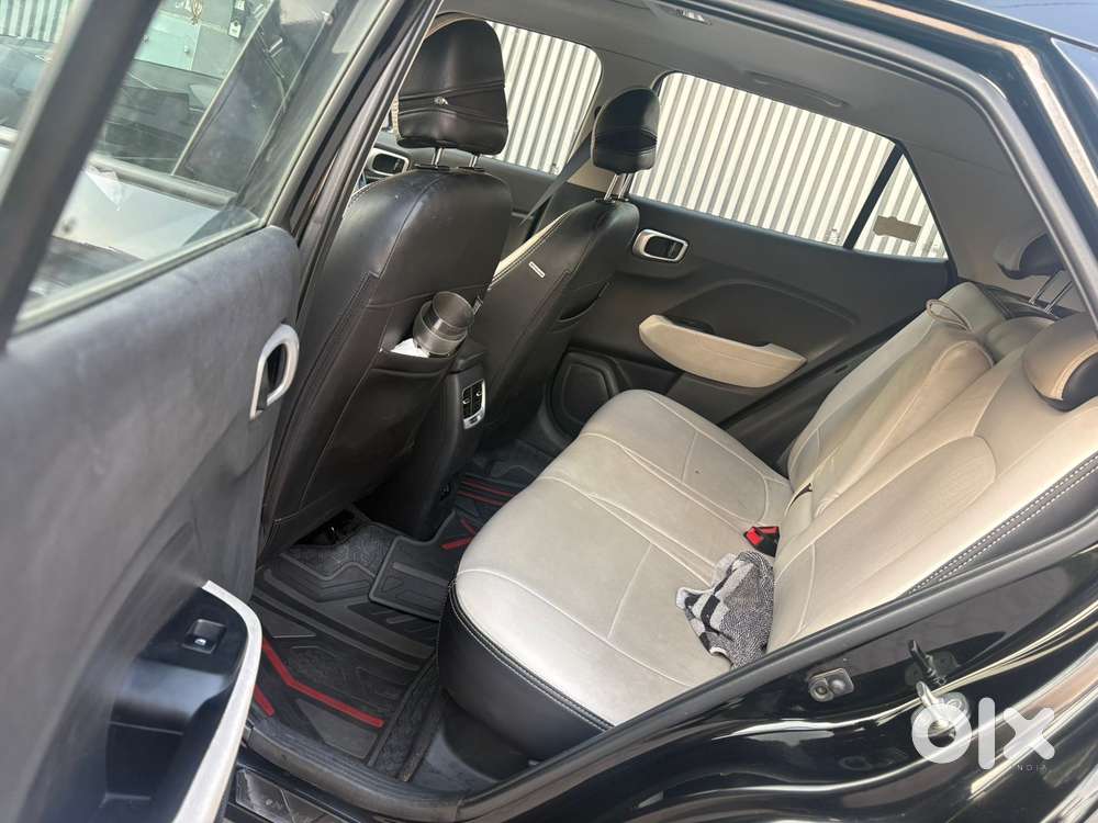 Hyundai Venue Sx Mt, 2023, Petrol
