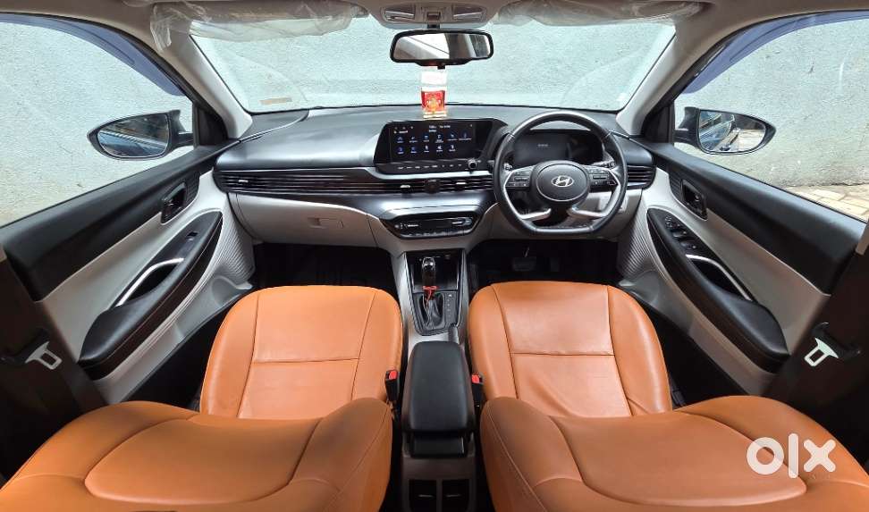 Hyundai I20 Asta (o) 1.2 Ivt Dual Tone, 2024, Petrol
